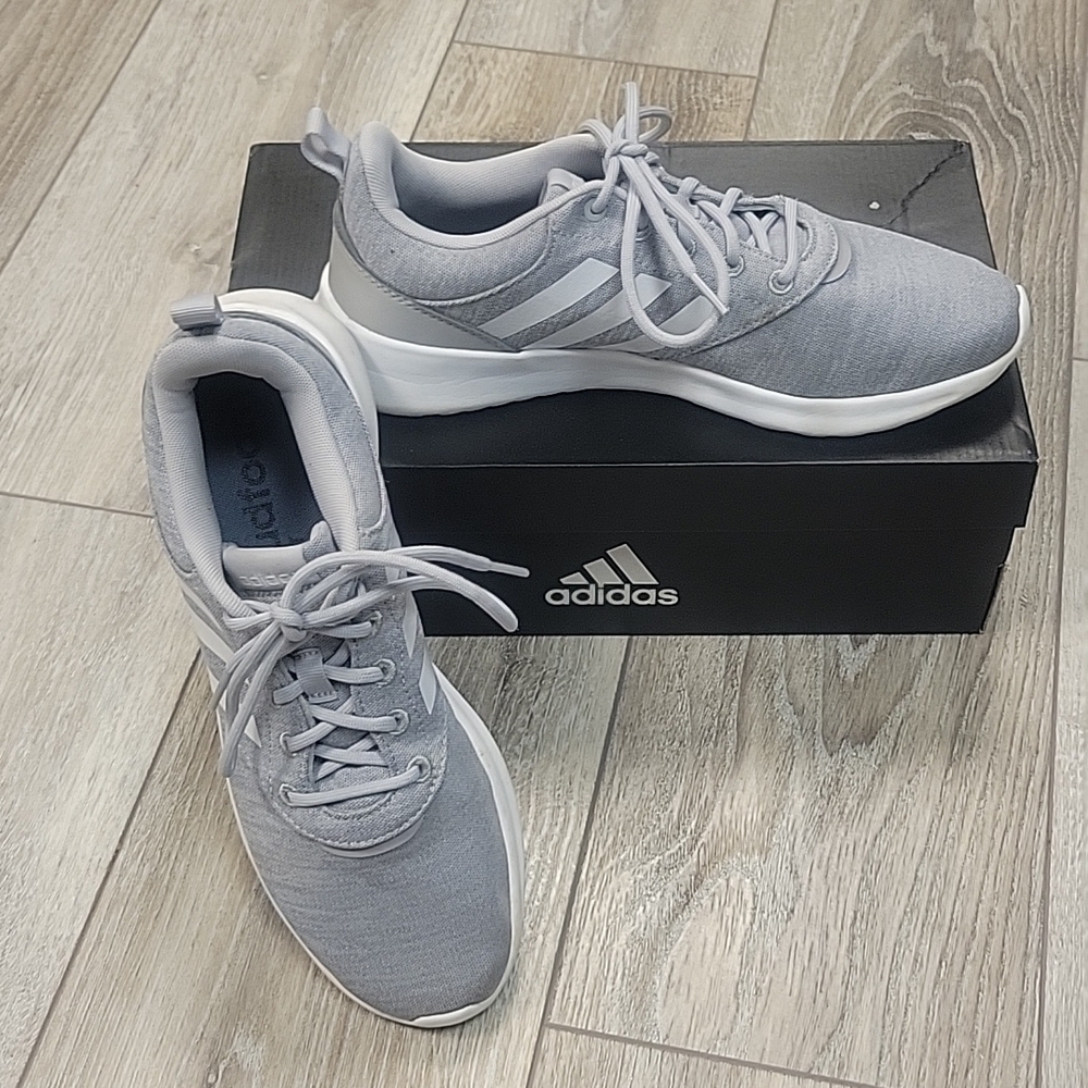 Adidas Gray and White QT Racer 2.0 Sneaker Size 8 1/2